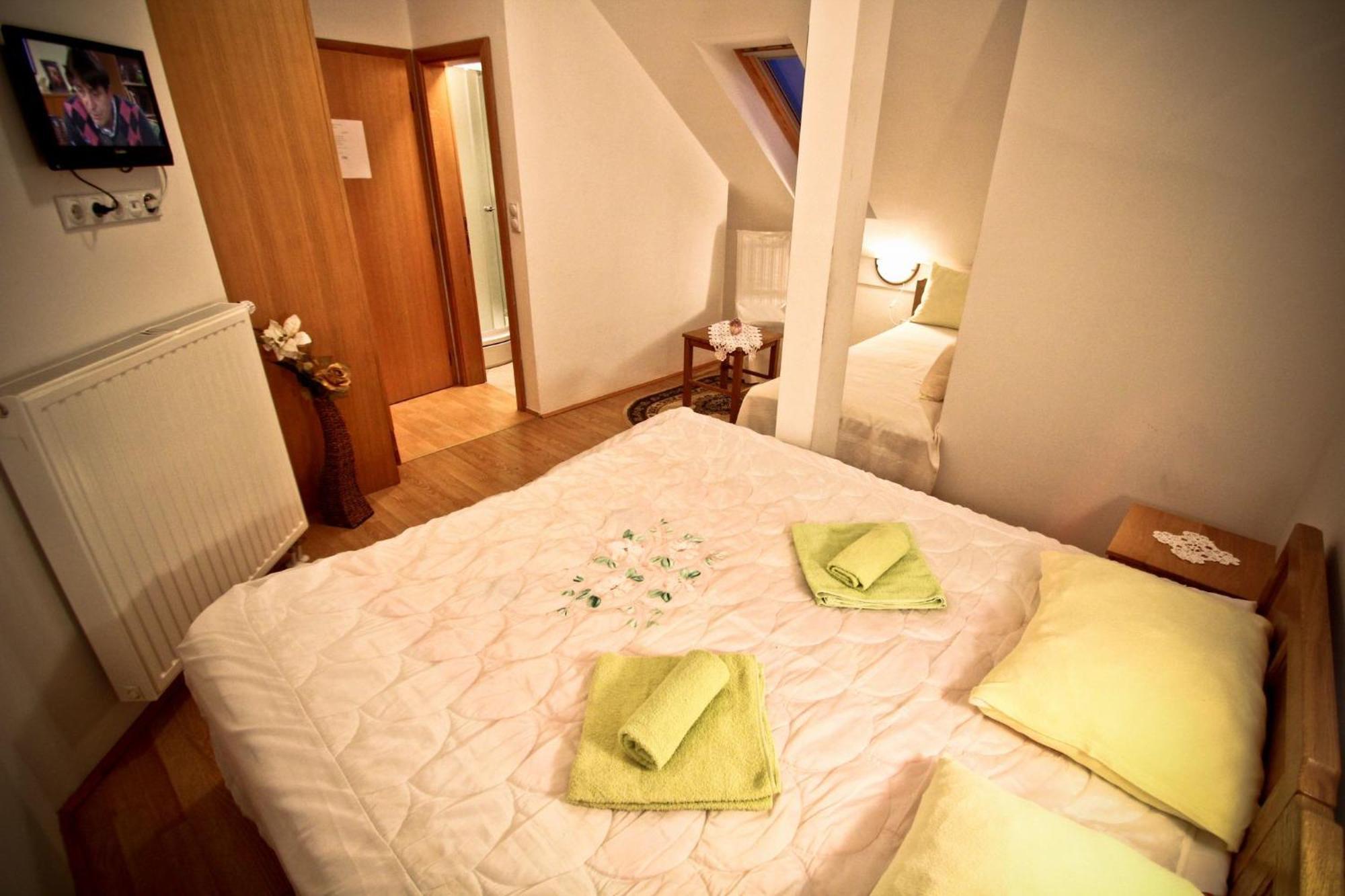Bed and Breakfast Kod Ribica Jasenovac Exterior foto