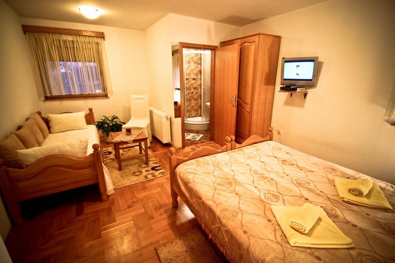 Bed and Breakfast Kod Ribica Jasenovac Exterior foto